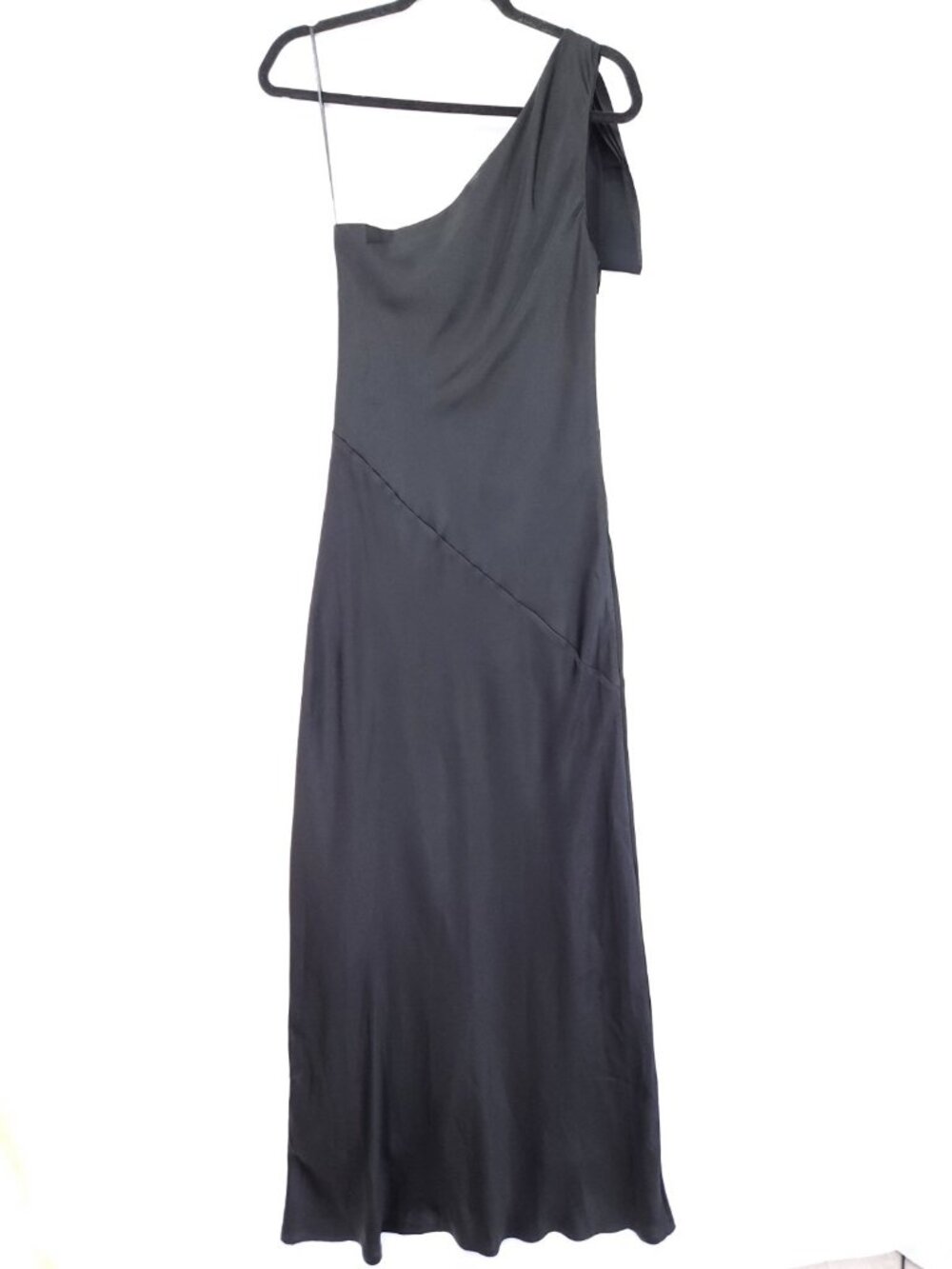 WAYF x Sara Walker Audrey One-Shoulder Black Satin Maxi Dress Size Small - Picture 3 of 13